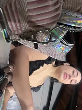 JasmineRhodes online show from March 3, 12:01 pm