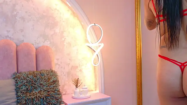 JasmineRhodes online show from October 24, 12:59 pm