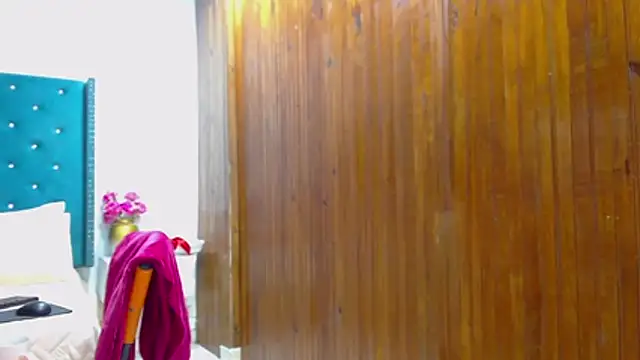 KimScarleth online show from December 20, 3:04 pm