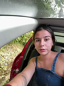 AllieYourGirl online show from June 28, 4:46 pm