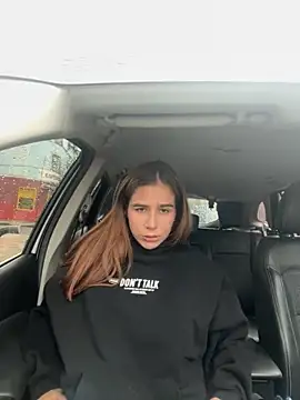 AllieYourGirl online show from October 25, 5:35 pm