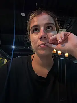 AllieYourGirl online show from April 8, 12:23 am