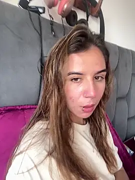 AllieYourGirl online show from December 18, 3:16 pm