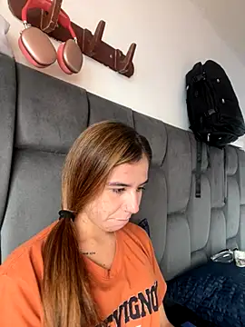 AllieYourGirl online show from November 15, 4:44 pm