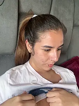 AllieYourGirl online show from December 13, 8:04 pm