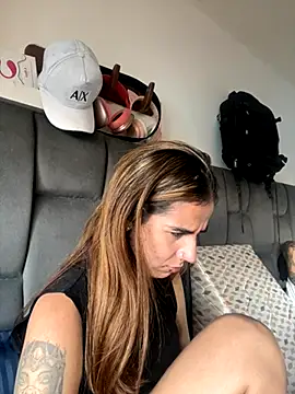 AllieYourGirl online show from November 10, 9:09 pm