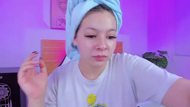 kitty sweeety  online show from March 5, 12:35 pm