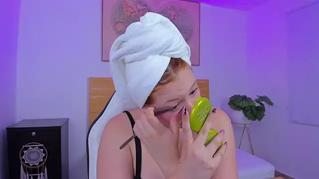 kitty sweeety  online show from March 14, 12:33 pm