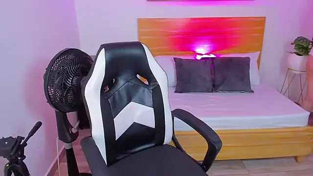 kitty sweeety  online show from January 15, 12:41 pm