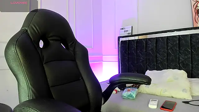 SwettRenata  online show from November 6, 11:58 am