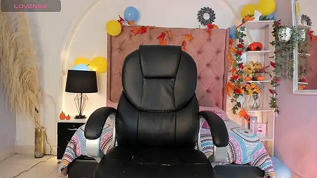 SwettRenata  online show from September 30, 7:31 pm