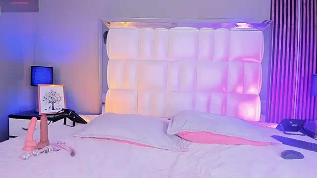 SwettRenata  online show from February 13, 12:21 am