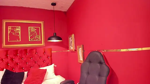 Snapshot of Anissa_Ali chatting on July 15, 8:43 am Anissa Ali online show from July 15, 8:43 am