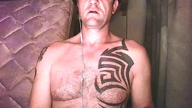 Snapshot of Yournaughty chatting on October 6, 4:24 am Yournaughty online show from October 6, 4:24 am