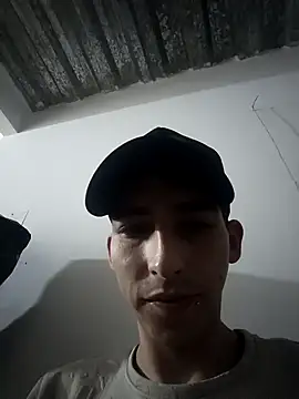 Snapshot of ranbomanel chatting on February 27, 1:50 am ranbomanel online show from February 27, 1:50 am