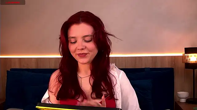 Nora  Ray online show from January 9, 6:04 pm