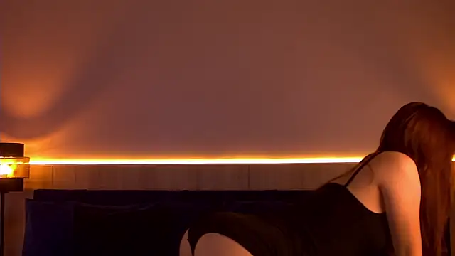 Nora  Ray online show from October 11, 6:42 pm