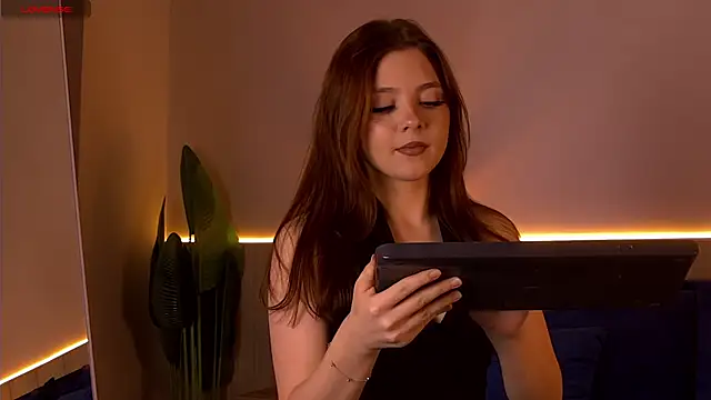 Nora  Ray online show from October 2, 3:37 pm