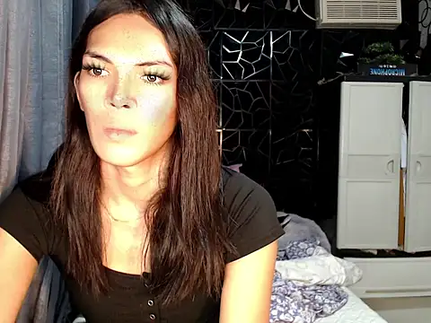Snapshot of ladyhotcuming chatting on July 13, 12:54 am ladyhotcuming online show from July 13, 12:54 am