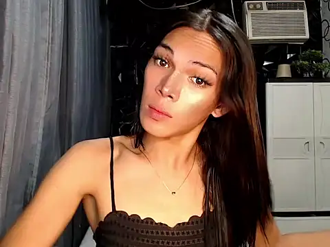 Snapshot of ladyhotcuming chatting on June 18, 12:43 pm ladyhotcuming online show from June 18, 12:43 pm
