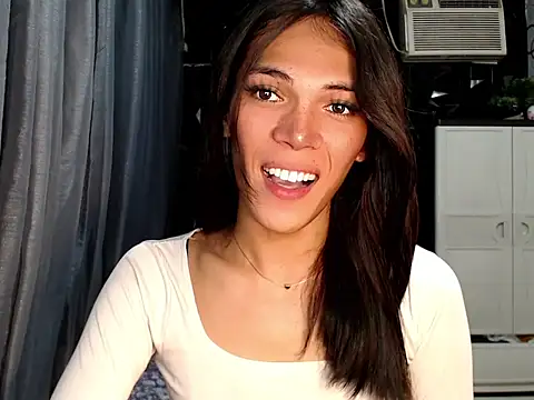 ladyhotcuming online show from June 1, 6:13 am