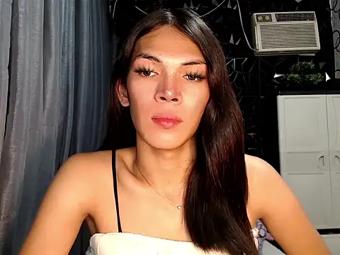 Snapshot of ladyhotcuming chatting on June 7, 6:35 pm ladyhotcuming online show from June 7, 6:35 pm