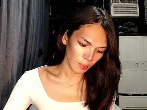 Snapshot of ladyhotcuming chatting on July 10, 10:04 am ladyhotcuming online show from July 10, 10:04 am