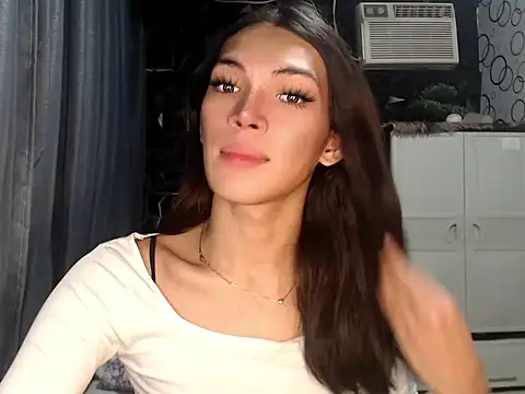 Snapshot of ladyhotcuming chatting on July 5, 9:10 pm ladyhotcuming online show from July 5, 9:10 pm