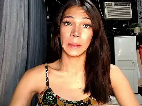 Snapshot of ladyhotcuming chatting on June 20, 11:43 pm ladyhotcuming online show from June 20, 11:43 pm