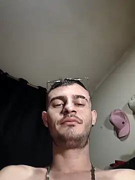 bigcockwhite777 online show from November 26, 10:43 pm