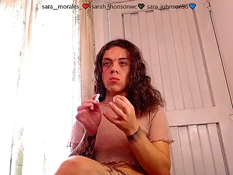 saara johnson496 online show from December 4, 1:43 pm