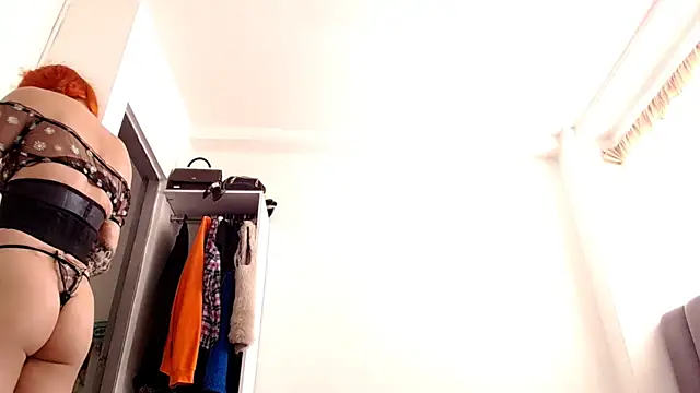 Snapshot of saara_johnson496 chatting on July 16, 2:47 pm saara johnson496 online show from July 16, 2:47 pm