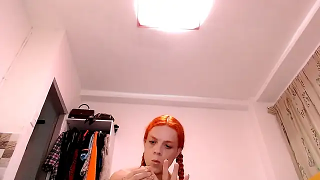 Snapshot of saara_johnson496 chatting on July 17, 3:37 am saara johnson496 online show from July 17, 3:37 am
