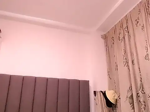 saara johnson496 online show from May 15, 11:58 pm