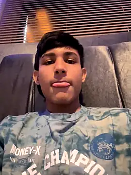 Snapshot of cody_fox10 chatting on November 8, 8:12 pm cody fox10 online show from November 8, 8:12 pm