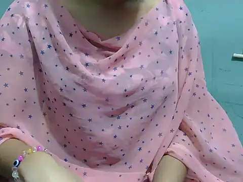 Snapshot of lovely_soniya chatting on November 4, 4:49 am lovely soniya online show from November 4, 4:49 am