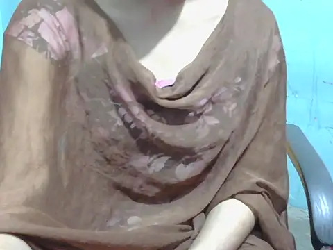 Snapshot of lovely_soniya chatting on October 28, 4:35 am lovely soniya online show from October 28, 4:35 am