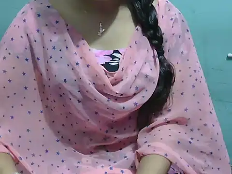 Snapshot of lovely_soniya chatting on September 18, 4:37 am lovely soniya online show from September 18, 4:37 am