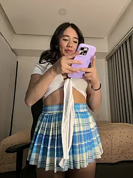 Michelle Zoe online show from February 24, 4:35 am