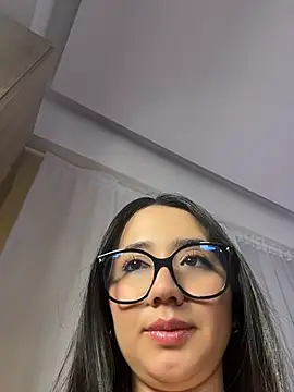 Michelle Zoe online show from May 23, 10:31 pm