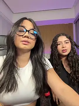 Michelle Zoe online show from May 14, 8:50 pm