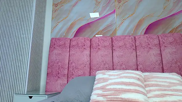 Snapshot of emmacurvy chatting on February 14, 3:07 am emmacurvy online show from February 14, 3:07 am