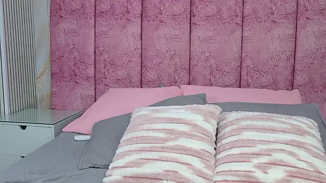 emmacurvy online show from March 13, 3:22 am