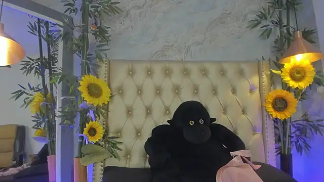 LittleeJaz online show from December 23, 4:45 am