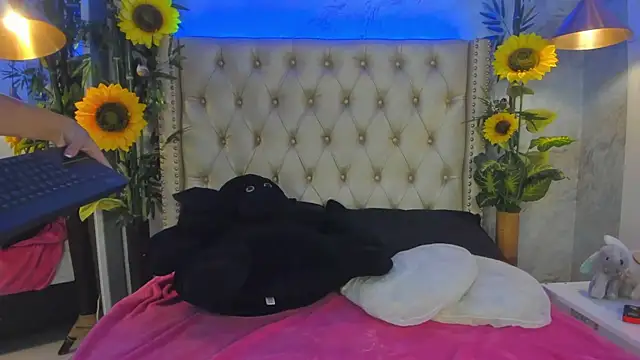 LittleeJaz online show from September 9, 4:22 am