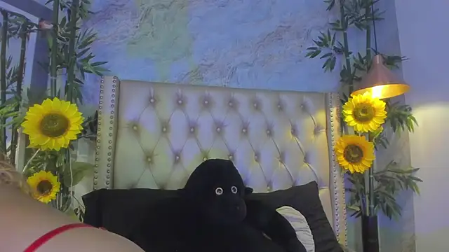 LittleeJaz online show from November 12, 2:37 am