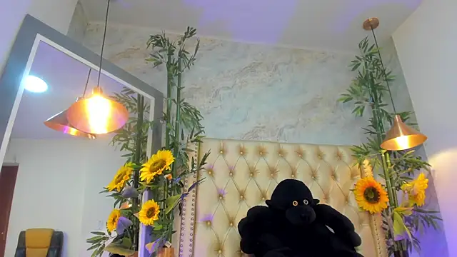 LittleeJaz online show from February 12, 1:05 am