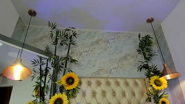 Snapshot of LittleeJaz chatting on July 19, 2:42 am LittleeJaz online show from July 19, 2:42 am