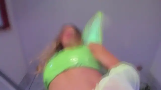 LittleeJaz online show from November 1, 2:40 am