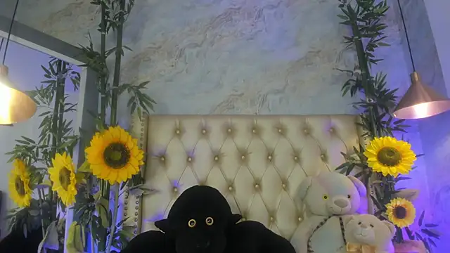 LittleeJaz online show from May 28, 5:04 am